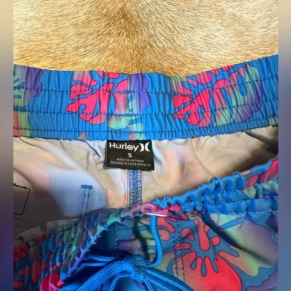 Hurley Tropical Blue and Pink Boardshorts - Picture 5 of 6